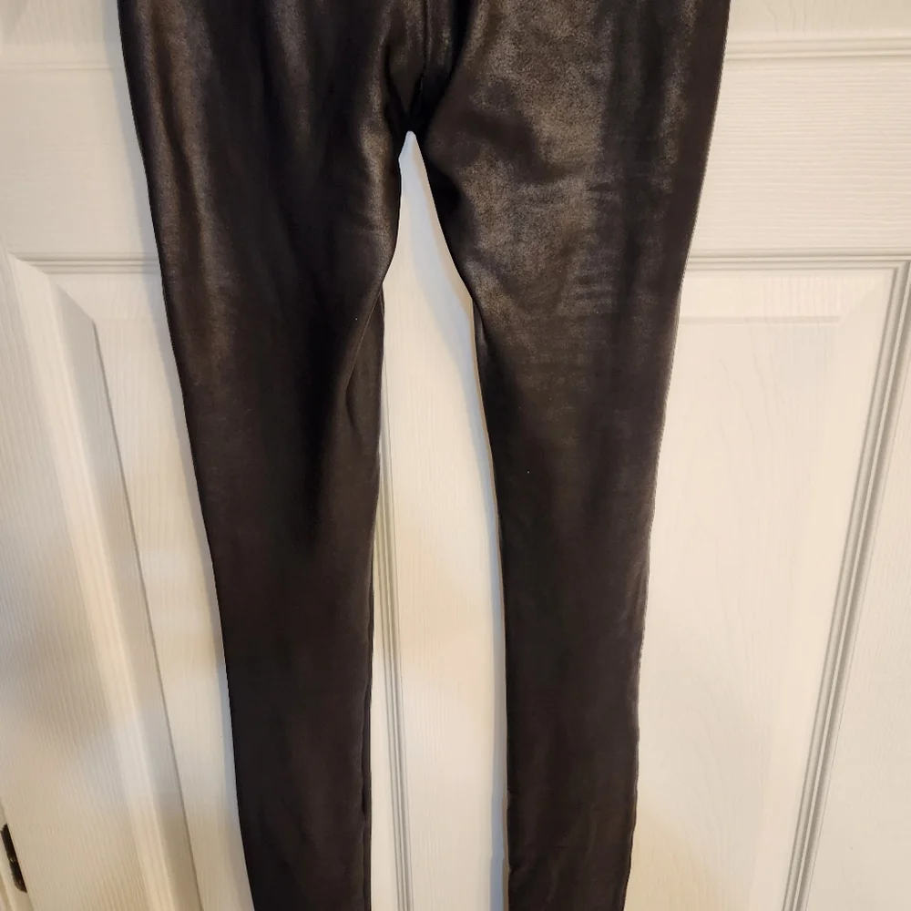 Spanx Faux Leather Leggings Size Small - Picture 12 of 16